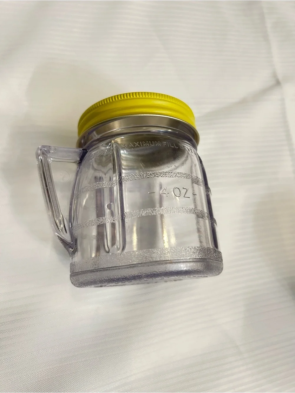 Vintage Osterizer Mini-Blend  8oz plastic Containers with Yellow Lids (Set of 2)